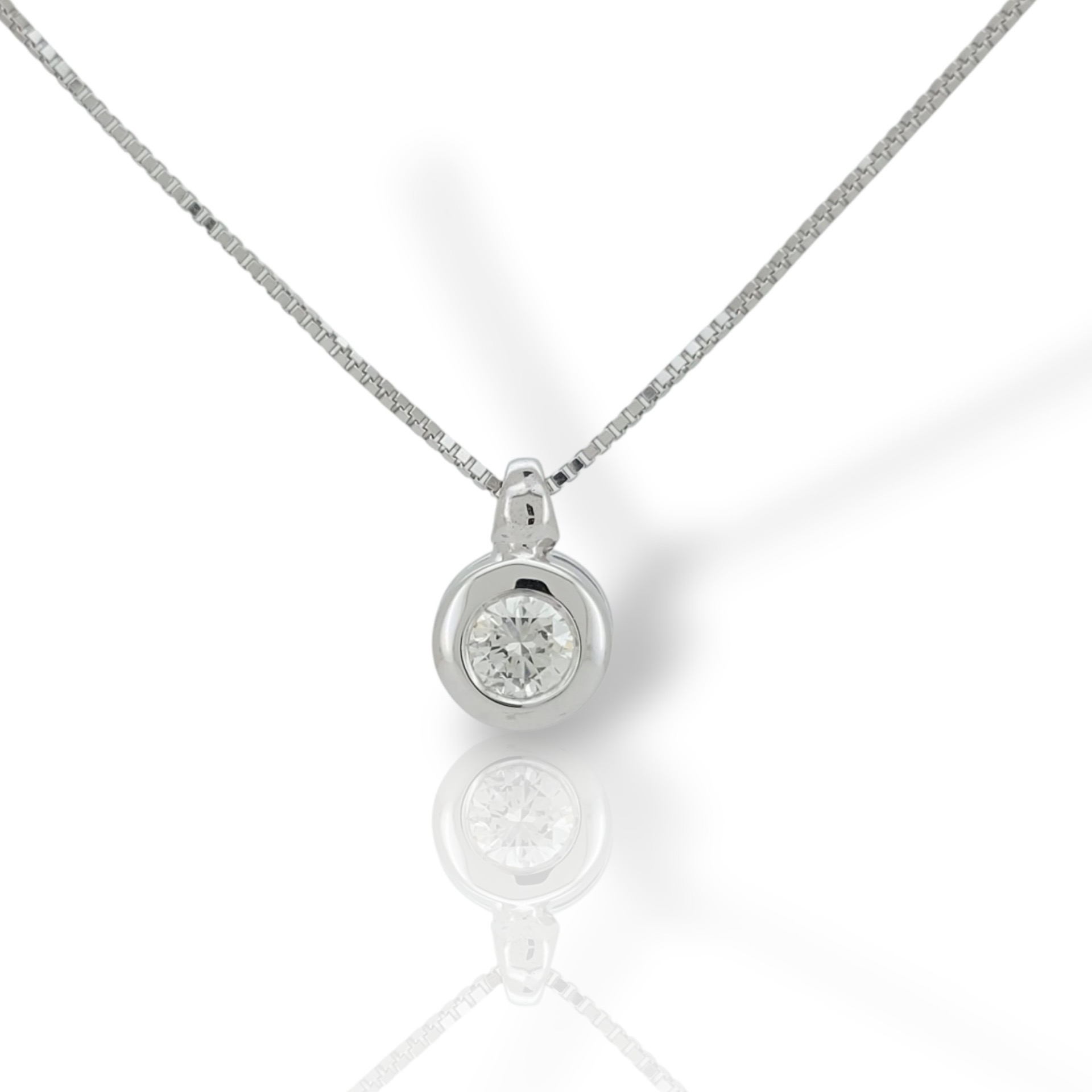 Punto di luce in oro bianco k18 con diamante (code T2322)